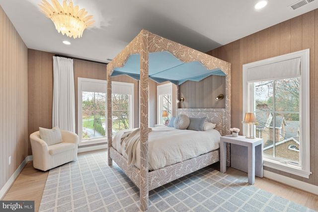 8230 WELLER AVE, Mclean, VA 22102