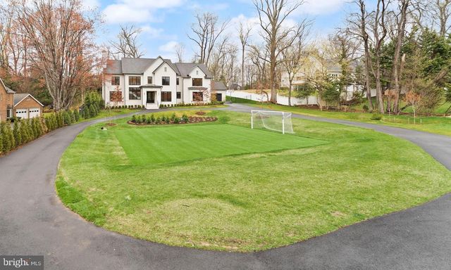8230 WELLER AVE, Mclean, VA 22102