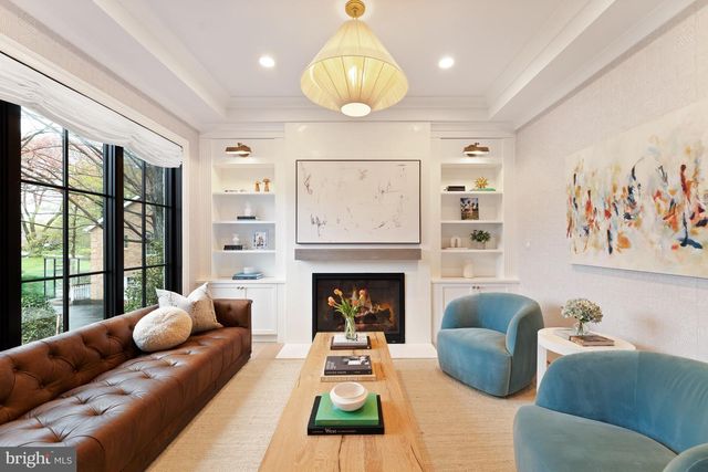 8230 WELLER AVE, Mclean, VA 22102