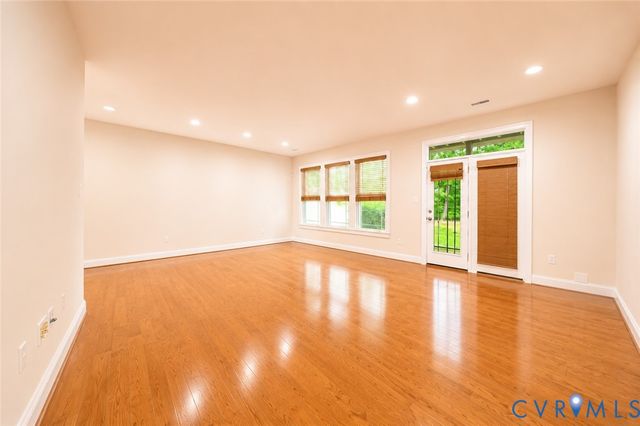 5421 Hickory Ann Dr, Glen Allen, VA 23059