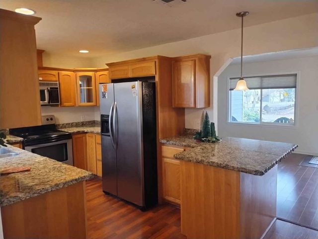 2145 Springbrook, Medford, OR 97504