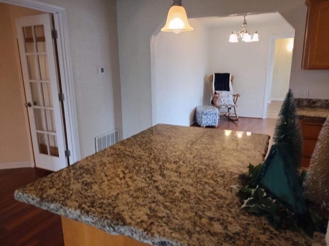 2145 Springbrook, Medford, OR 97504