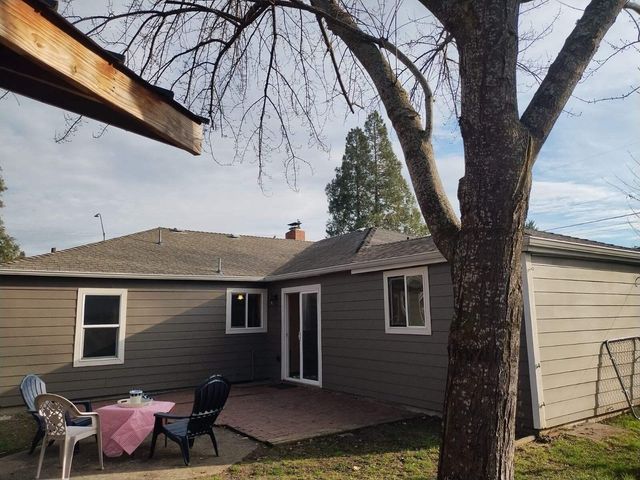 2145 Springbrook, Medford, OR 97504
