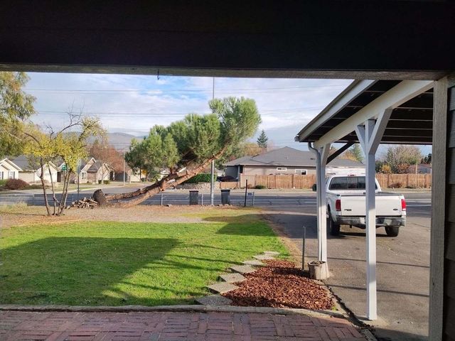 2145 Springbrook, Medford, OR 97504