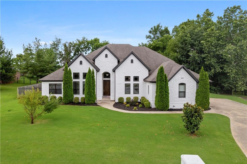 3200 Thornbury Drive, Springdale, AR 72764