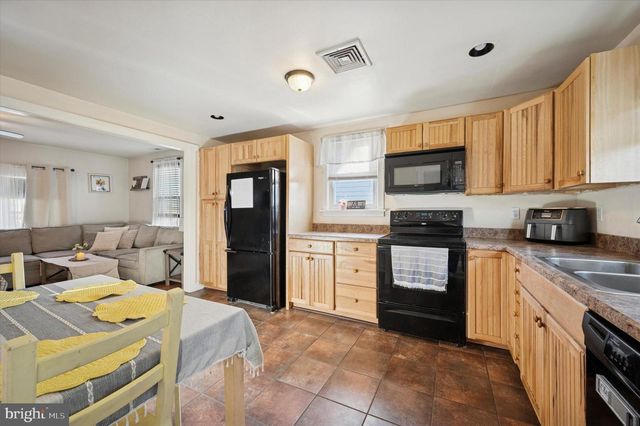 420 FIR ST, Warminster, PA 18974