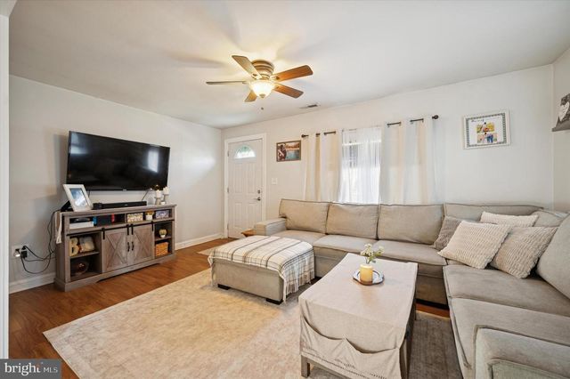 420 FIR ST, Warminster, PA 18974