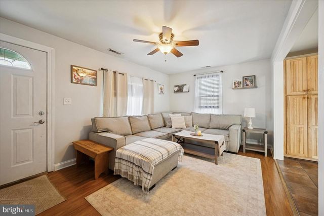 420 FIR ST, Warminster, PA 18974