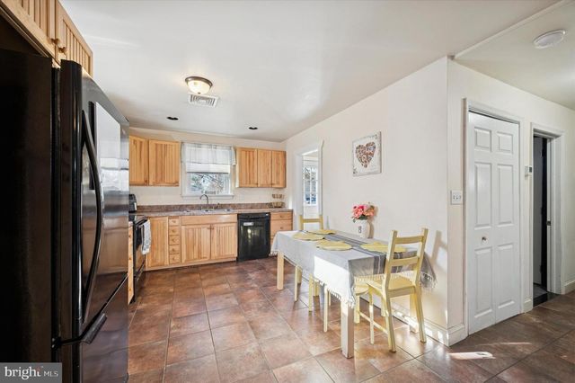 420 FIR ST, Warminster, PA 18974