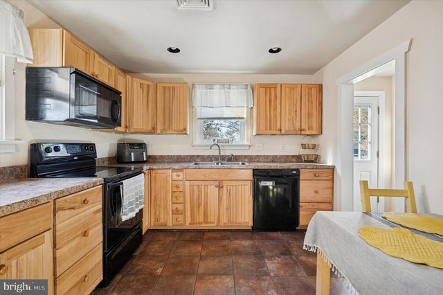 420 FIR ST, Warminster, PA 18974