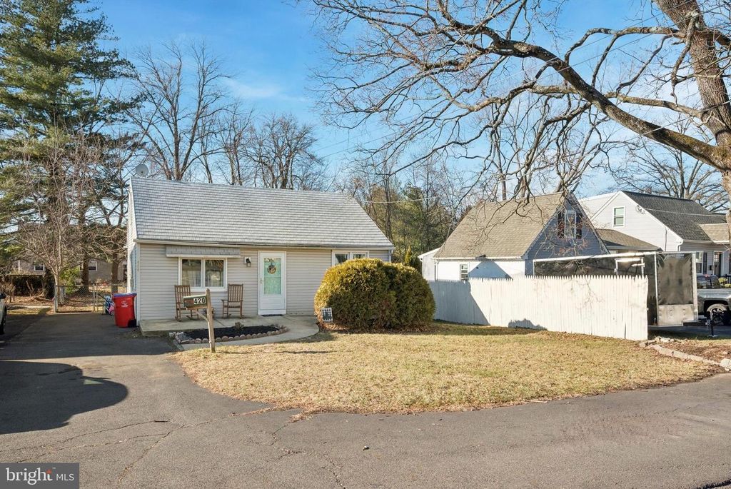 420 FIR ST, Warminster, PA 18974