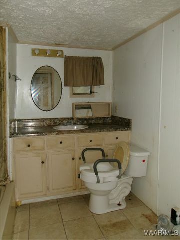 26 Towns Circle, Selma, AL 36701