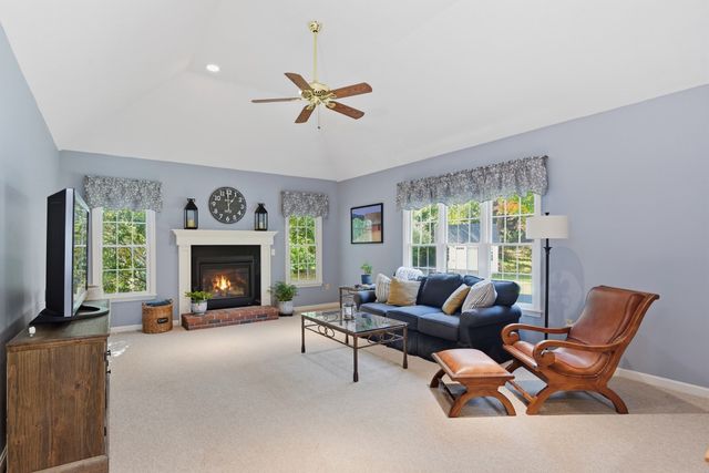 21 Evergreen Road, Norfolk, MA 02056