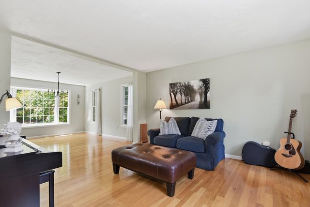 21 Evergreen Road, Norfolk, MA 02056