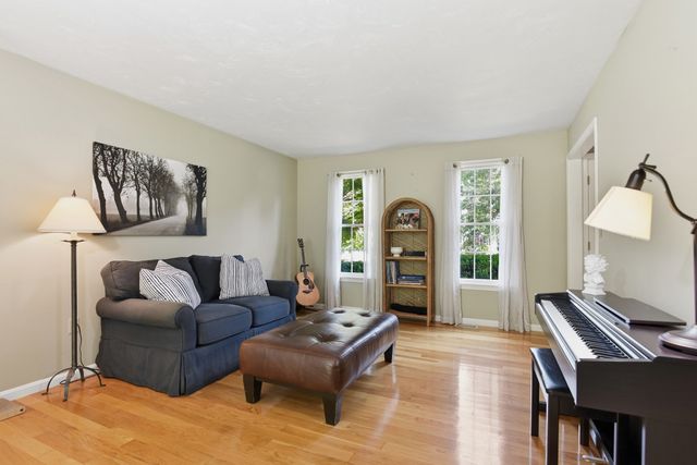 21 Evergreen Road, Norfolk, MA 02056