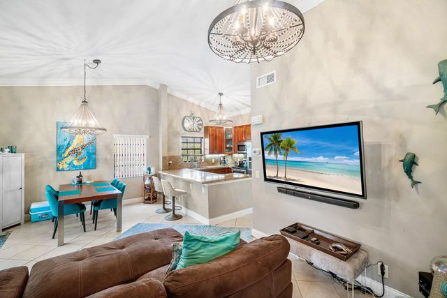 312 Liberty Court, Deerfield Beach, FL 33442