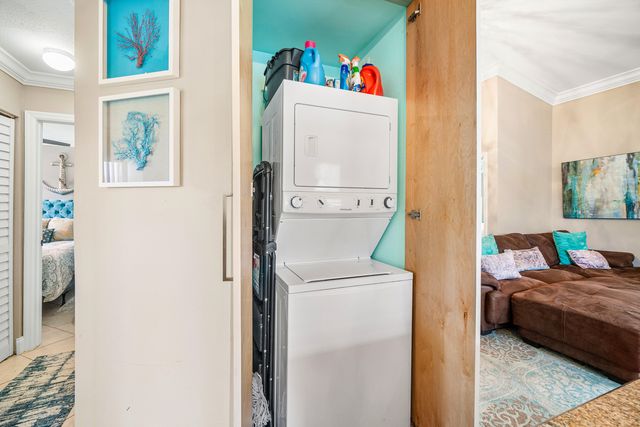 312 Liberty Court, Deerfield Beach, FL 33442