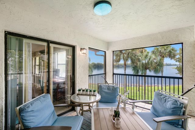 312 Liberty Court, Deerfield Beach, FL 33442