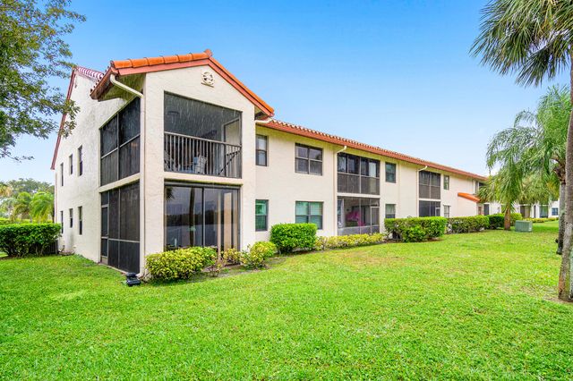 312 Liberty Court, Deerfield Beach, FL 33442