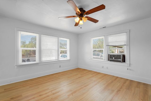 412 Harvard Drive SE, Albuquerque, NM 87106