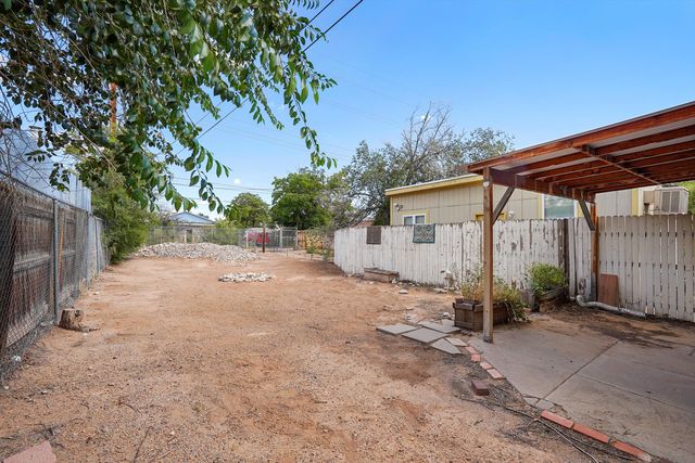 412 Harvard Drive SE, Albuquerque, NM 87106