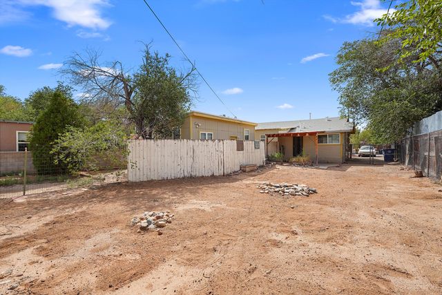 412 Harvard Drive SE, Albuquerque, NM 87106