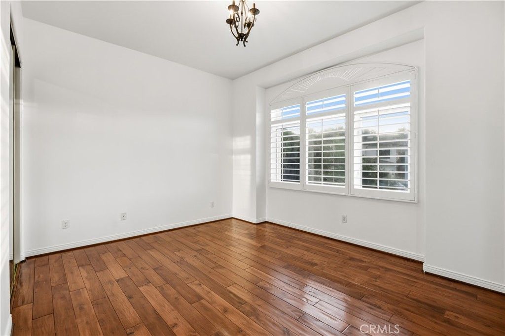 Image 16 of property listing at 25301 Prado De Los Arboles, Calabasas, CA 91302