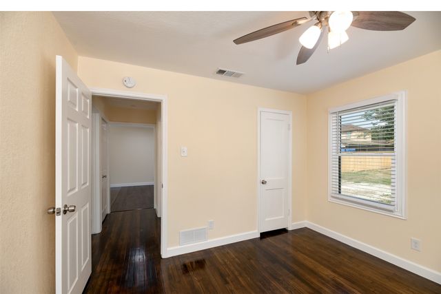 2610 Michigan Avenue, Dallas, TX 75216