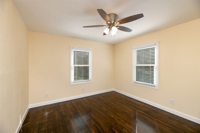 2610 Michigan Avenue, Dallas, TX 75216