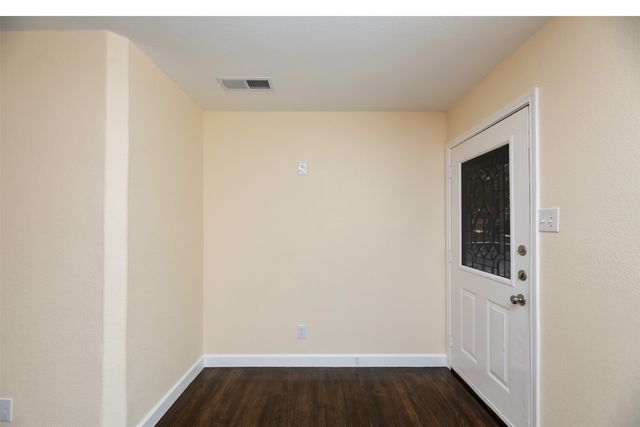 2610 Michigan Avenue, Dallas, TX 75216