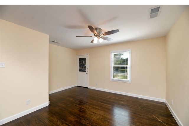 2610 Michigan Avenue, Dallas, TX 75216