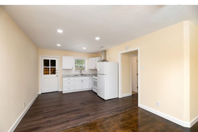 2610 Michigan Avenue, Dallas, TX 75216