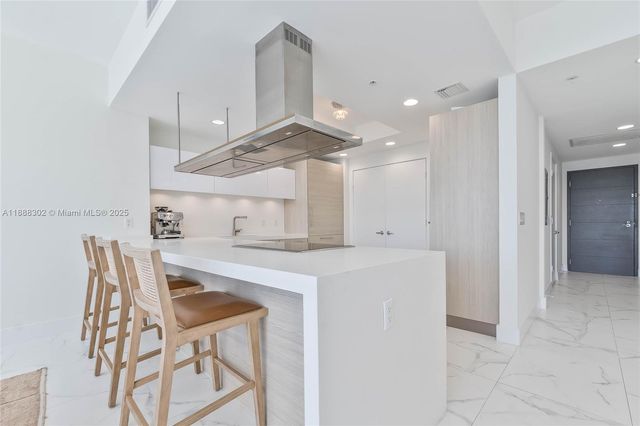 17301 Biscayne Blvd 411, North Miami Beach, FL 33160