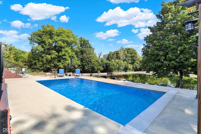 940 E County Road 825 N, Bainbridge, IN 46105