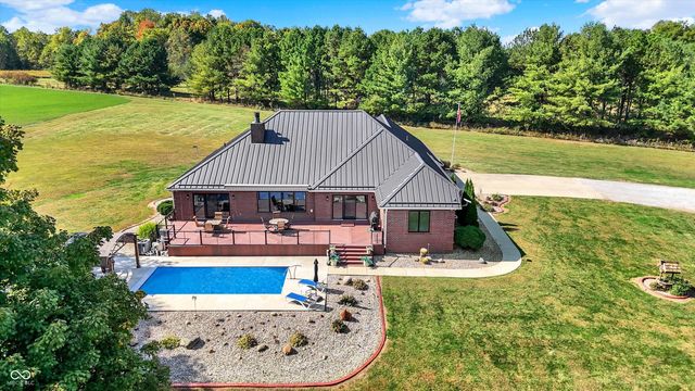 940 E County Road 825 N, Bainbridge, IN 46105