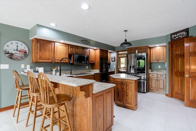 940 E County Road 825 N, Bainbridge, IN 46105