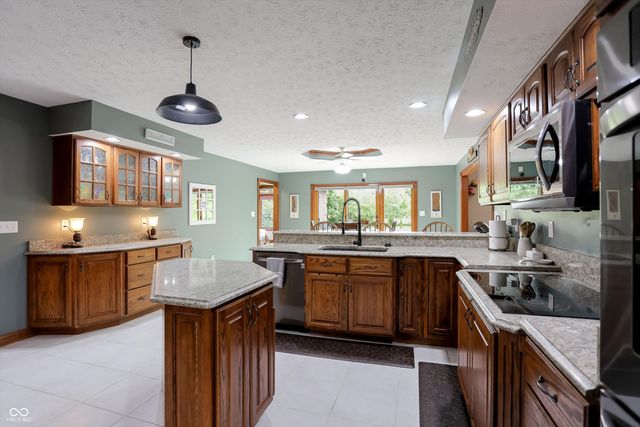 940 E County Road 825 N, Bainbridge, IN 46105