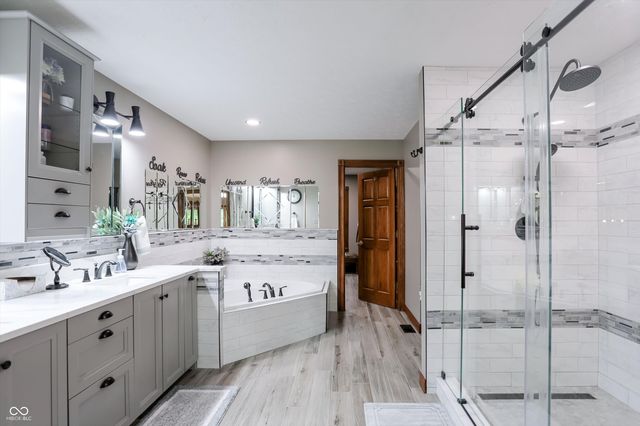 940 E County Road 825 N, Bainbridge, IN 46105