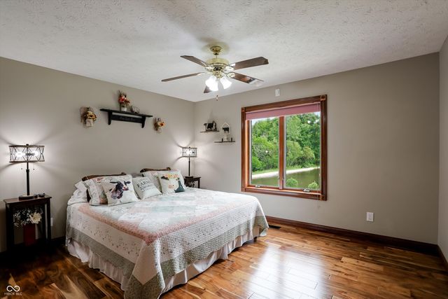 940 E County Road 825 N, Bainbridge, IN 46105