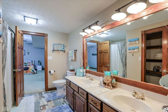 940 E County Road 825 N, Bainbridge, IN 46105