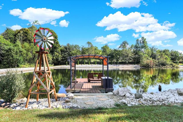 940 E County Road 825 N, Bainbridge, IN 46105