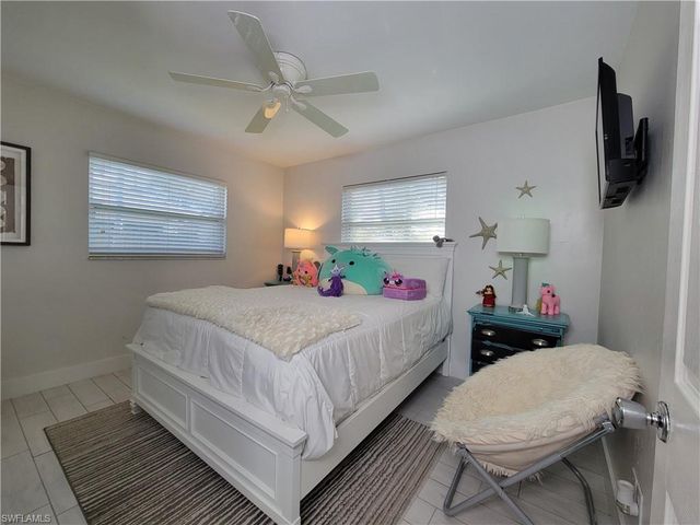 750 95th AVE N, Naples, FL 34108