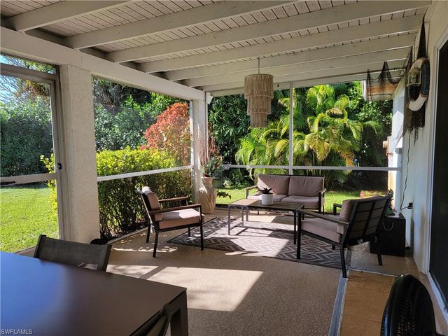 750 95th AVE N, Naples, FL 34108