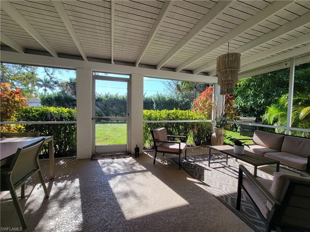 750 95th AVE N, Naples, FL 34108