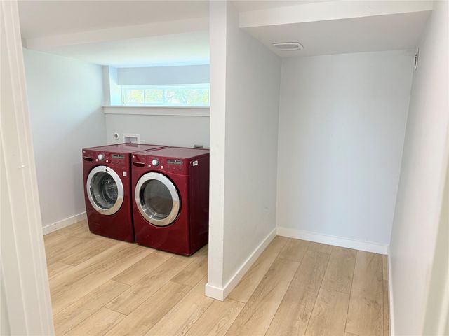 100 W Caskey ST, Florence, TX 76527