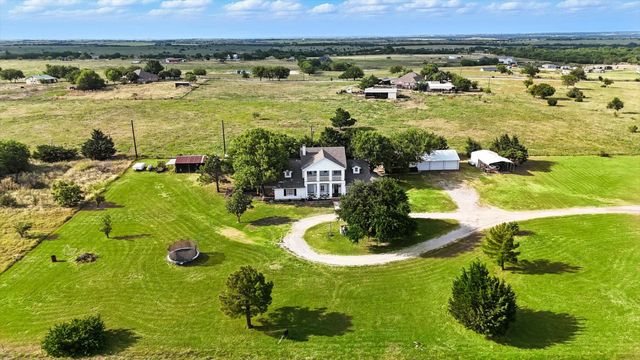 185 Quail Run Court, Decatur, TX 76234