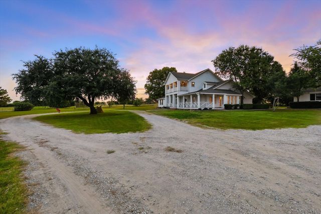 185 Quail Run Court, Decatur, TX 76234