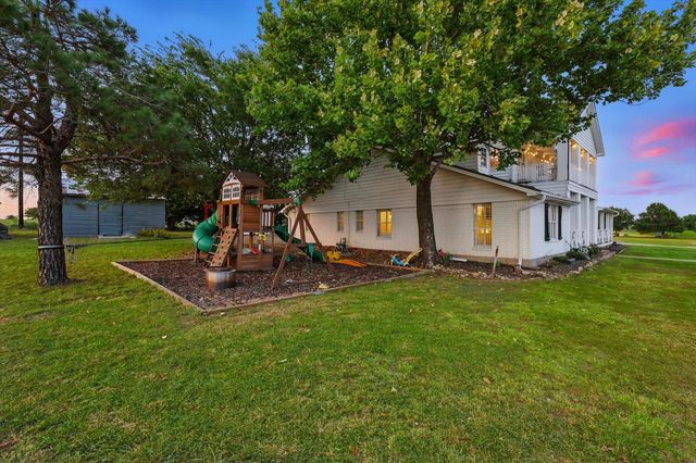 185 Quail Run Court, Decatur, TX 76234