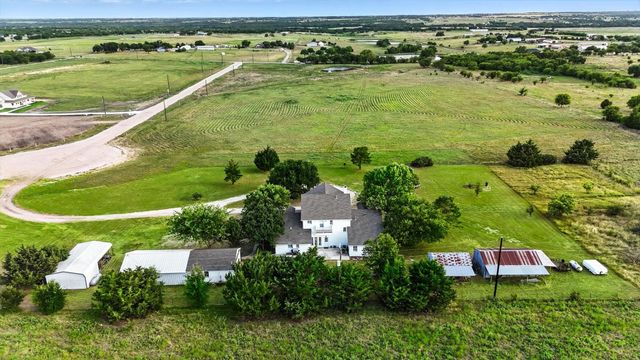 185 Quail Run Court, Decatur, TX 76234
