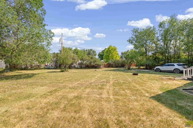 1232 E ST CHARLES, Rapid City, SD 57701